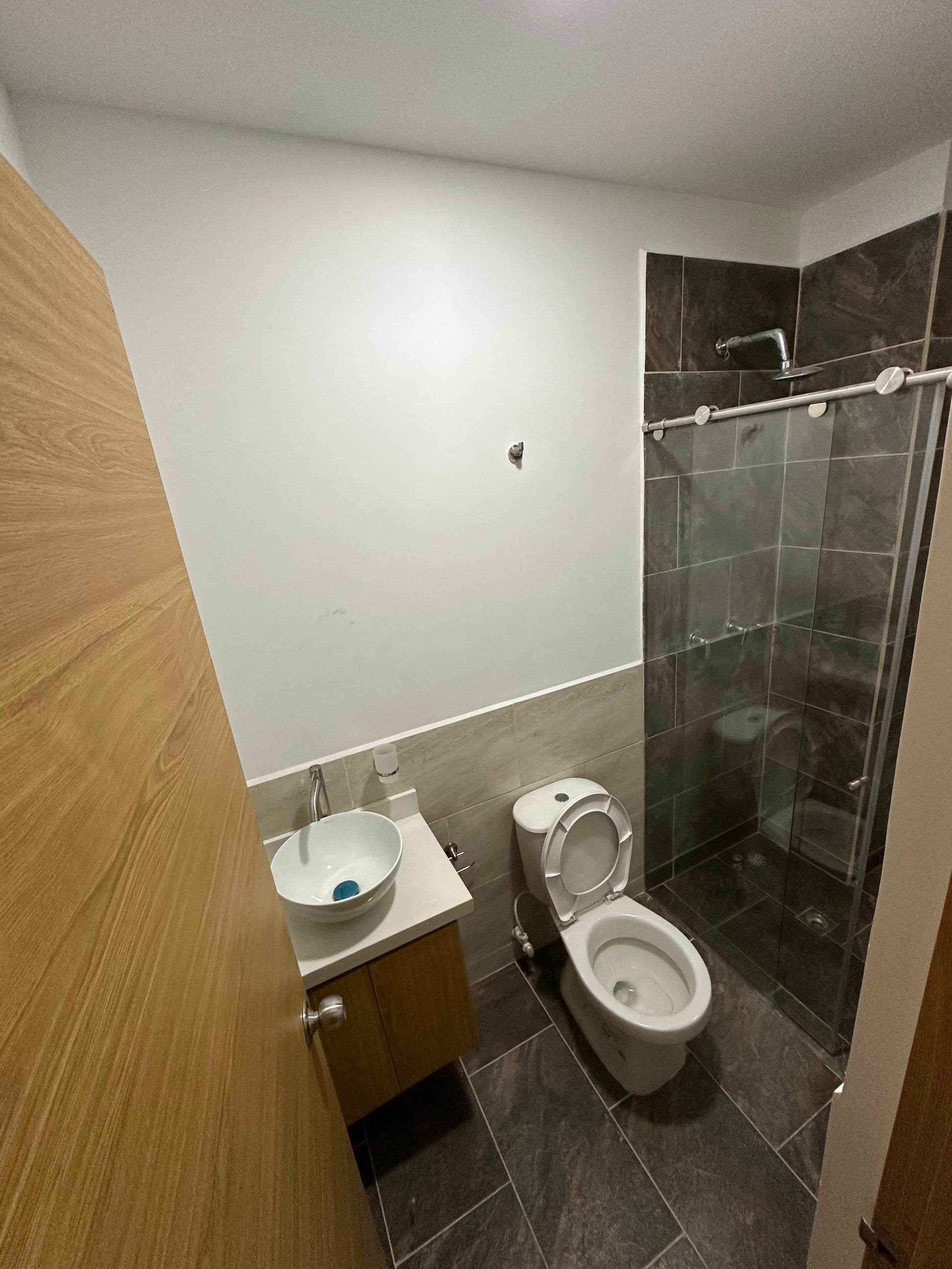 Primer Piso Interno en Edificio Lourdes Las Brisas - Itagüí - Arrendamientos Viventi S.A.S