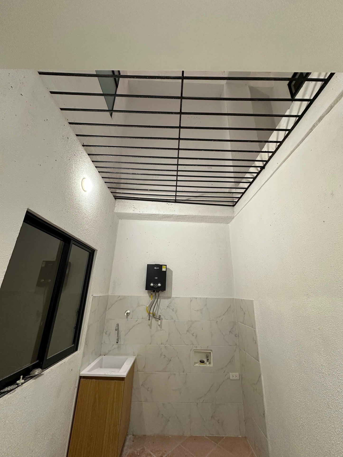 Primer Piso Interno en Edificio Lourdes Las Brisas - Itagüí - Arrendamientos Viventi S.A.S
