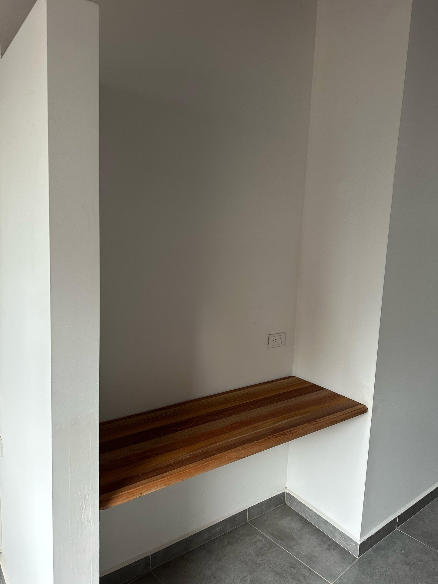 Aparta Estudio Sector Santa Ana Itagui.