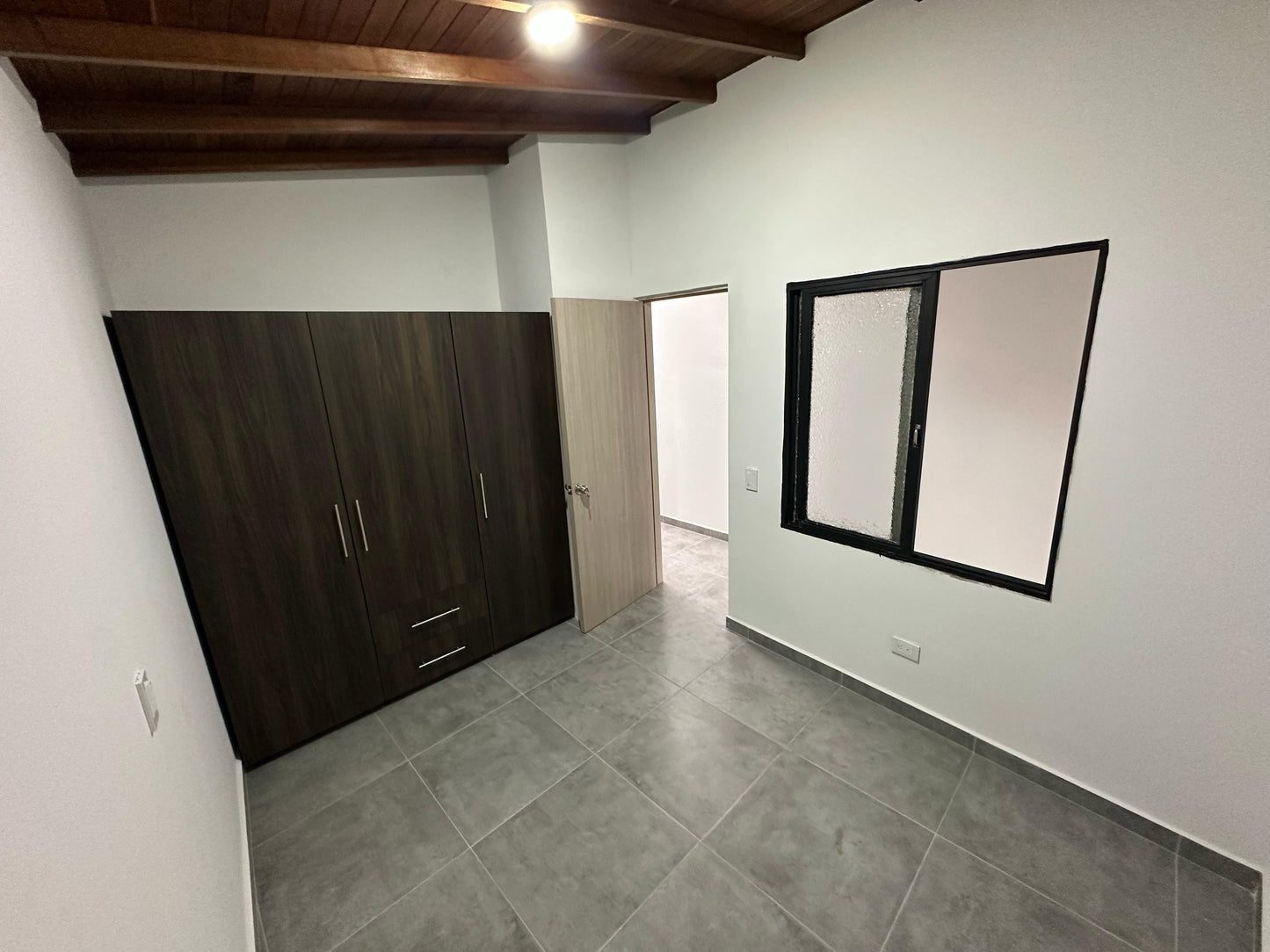 Aparta Estudio Sector Santa Ana Itagui.