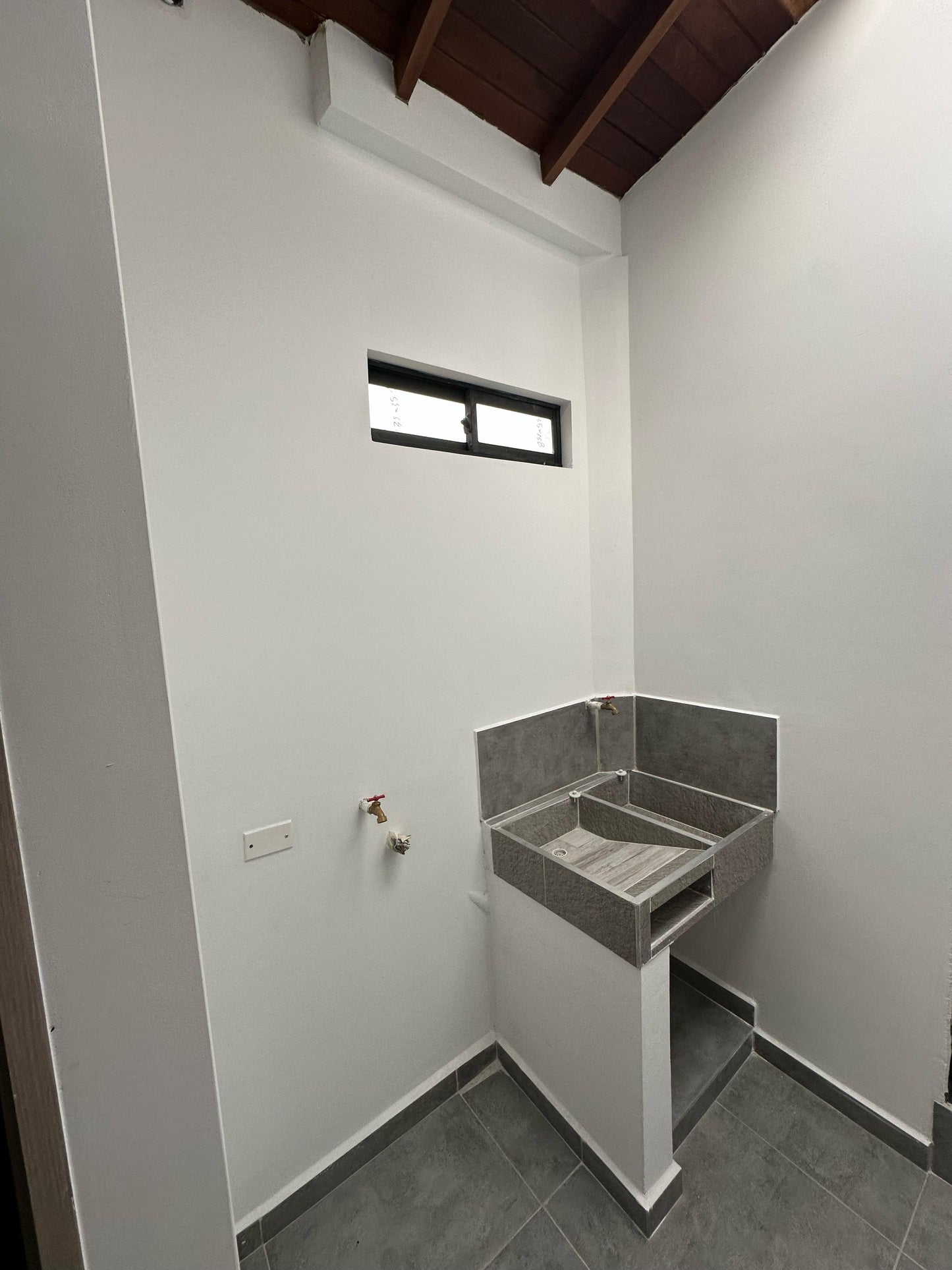 Aparta Estudio Sector Santa Ana Itagui.